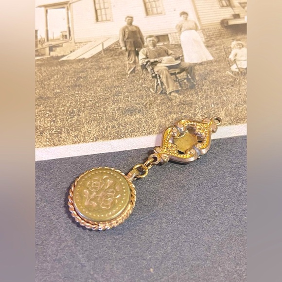 Vintage Gold Filled Floral Adorned Compass and Filagree Link Pendant Fob Charm - Picture 11 of 11